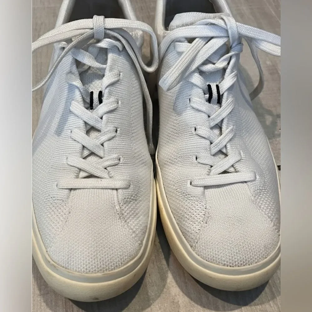 Rothy's Lace Up White Sneakers Sz 9 - Quiet Luxury Washable Knit - Repair Needed